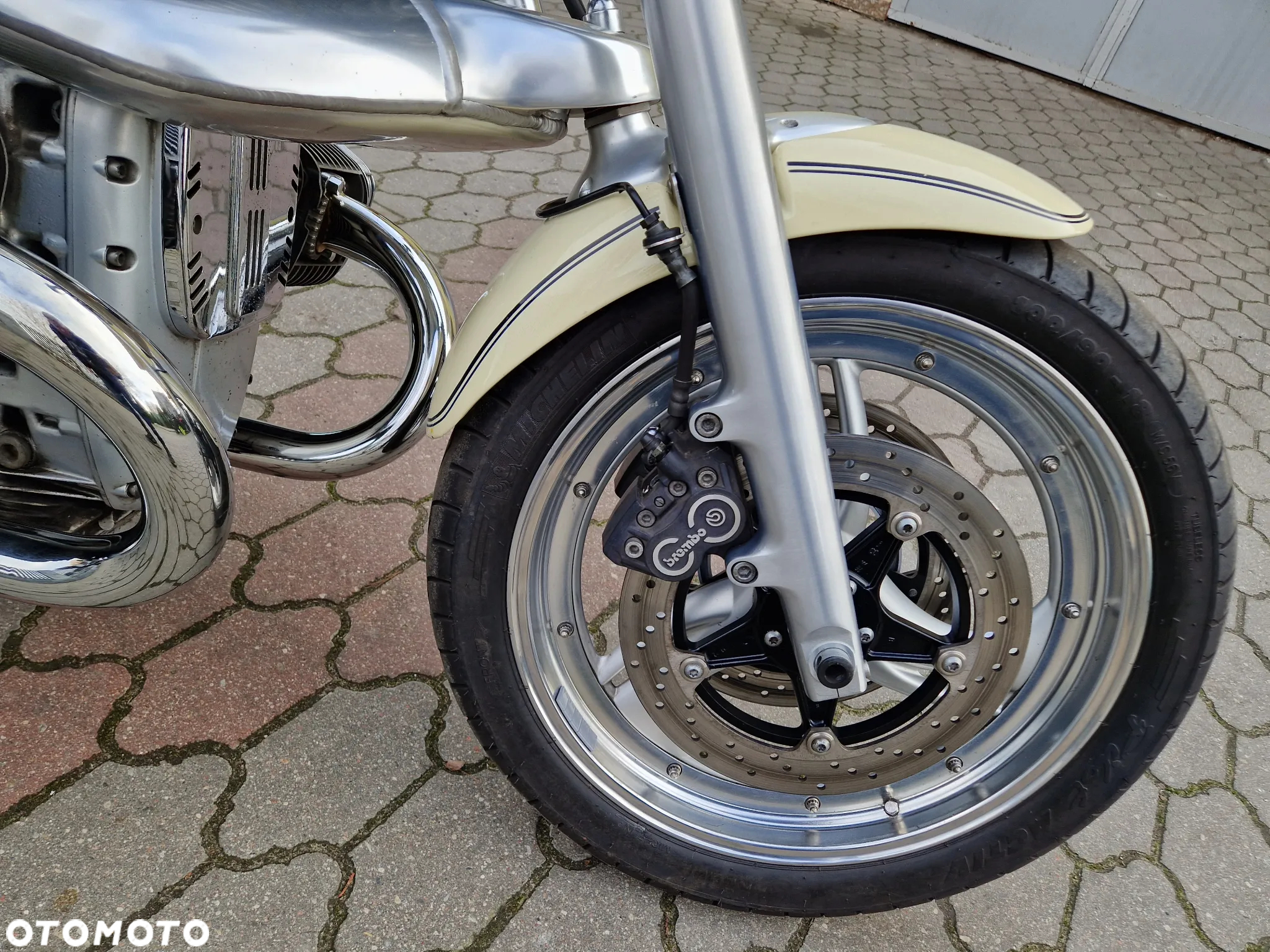 BMW R - 16