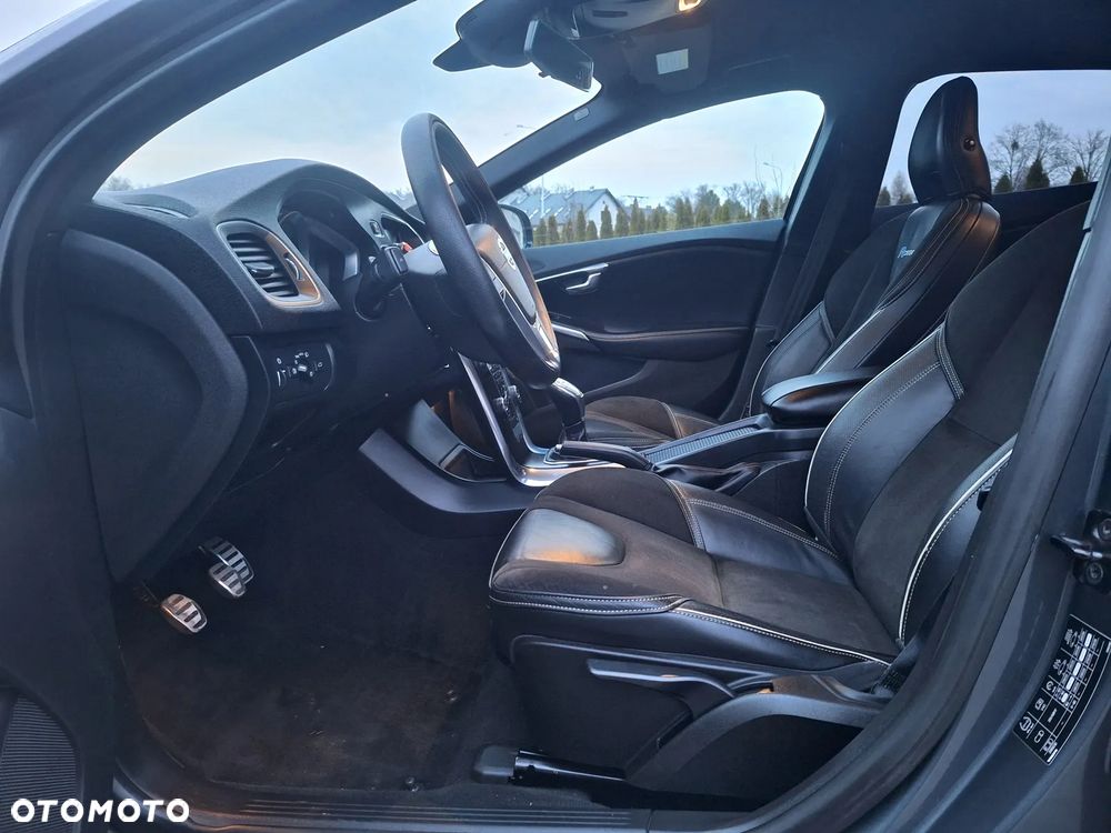 Volvo V40 D2 R-Design Kinetic - 19