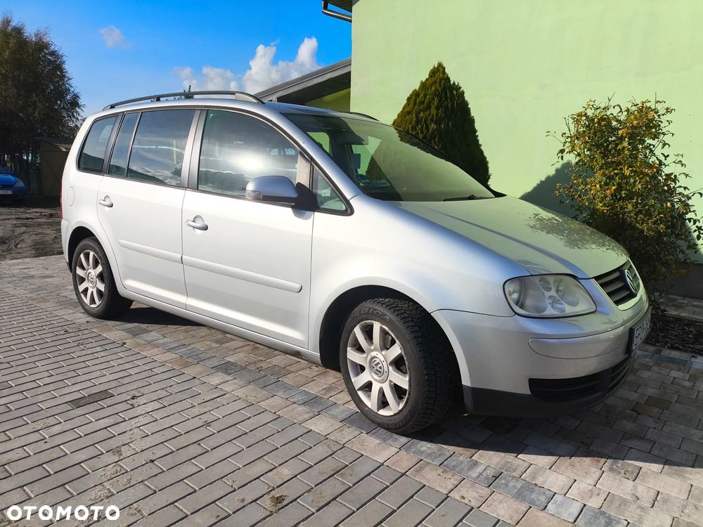 Volkswagen Touran 2.0 TDI Highline - 1