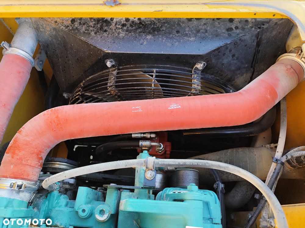 Volvo EC 210 CL - 17