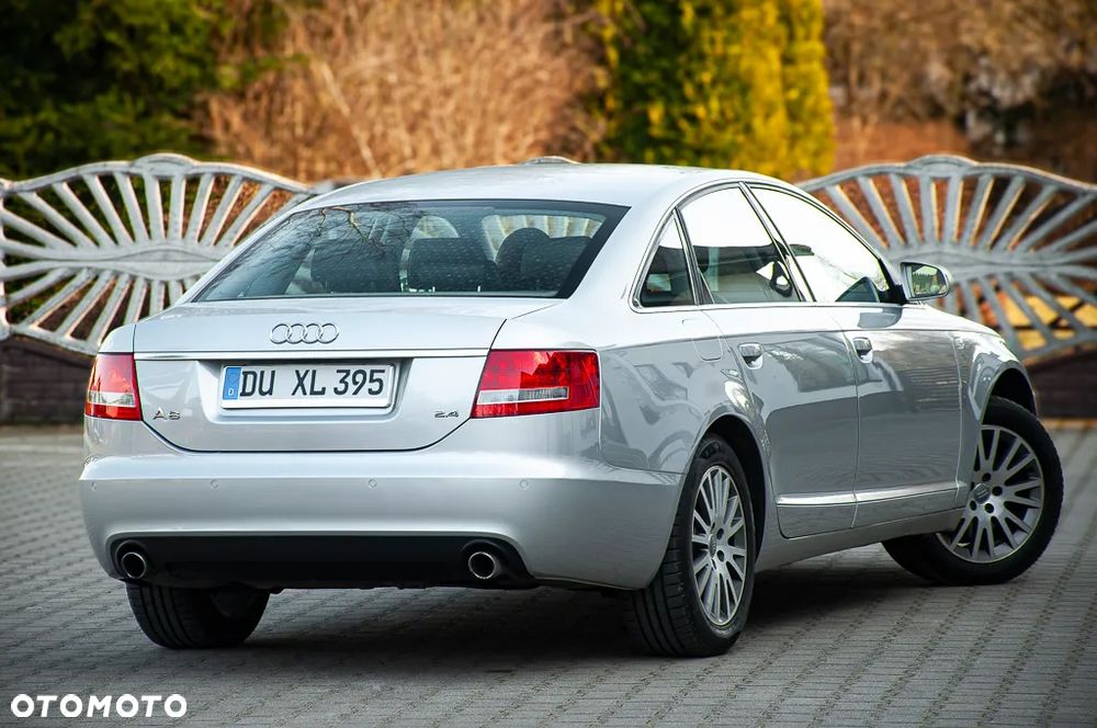 Audi A6 Limousine 2.4 - 17