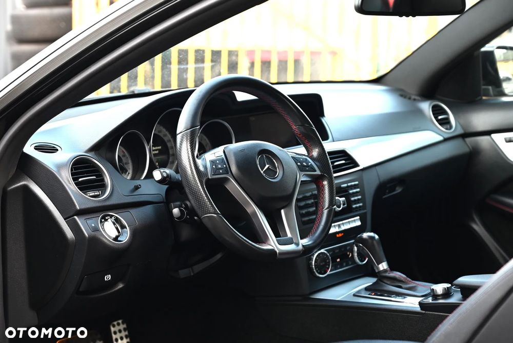 Mercedes-Benz Klasa C 350 7G-TRONIC Edition - 29