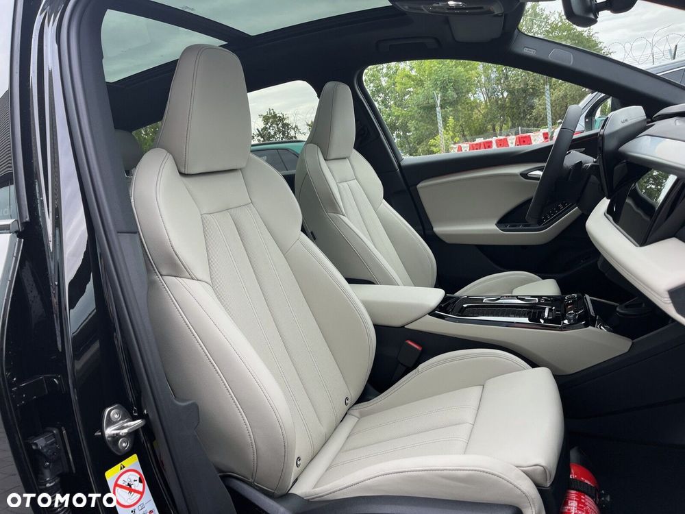Audi Q6 e-tron - 24