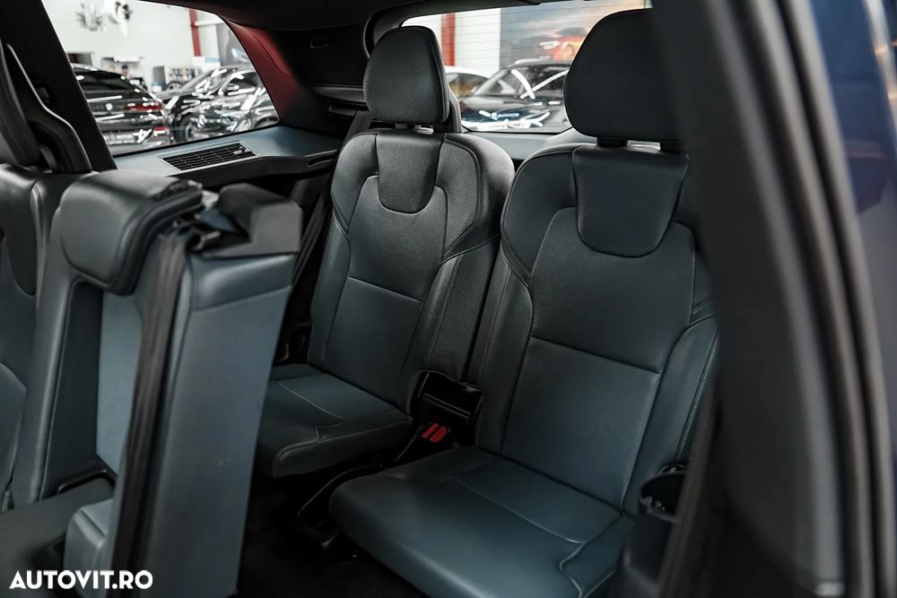 Volvo XC 90 B5 D AWD Geartronic Momentum Pro - 8
