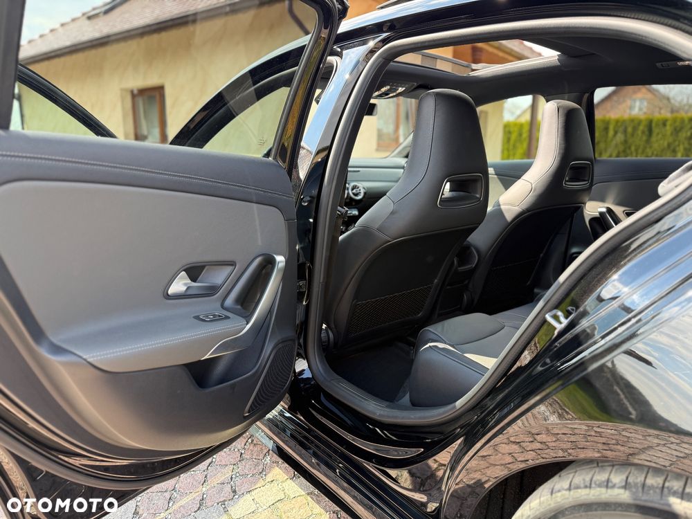 Mercedes-Benz Klasa A 35 AMG 4-Matic 7G-DCT - 25