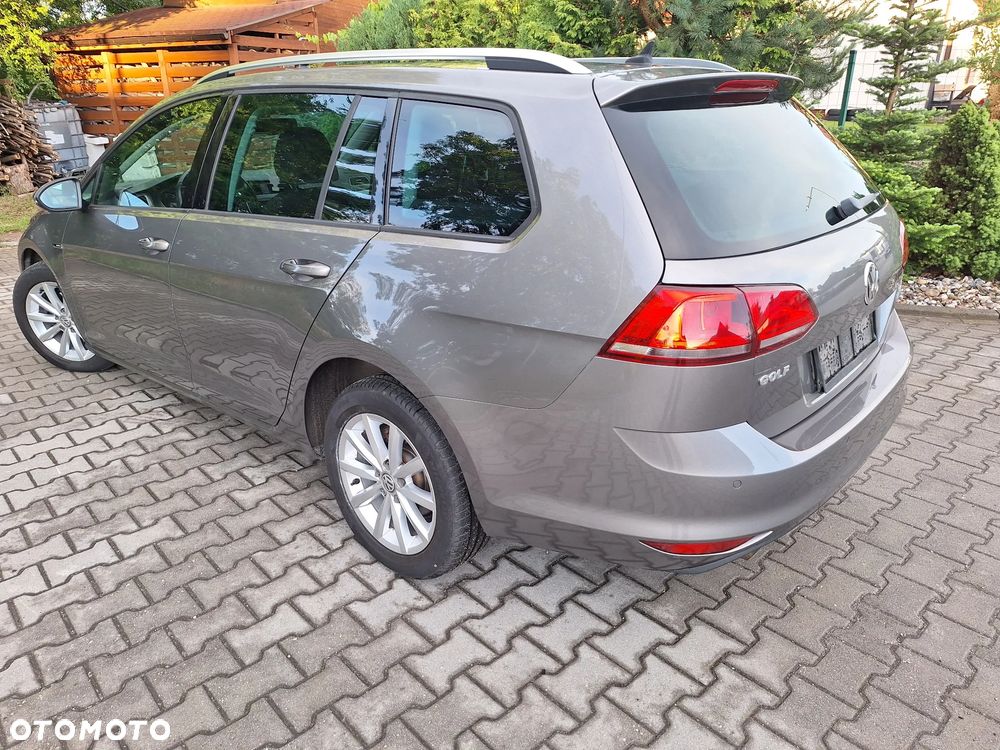 Volkswagen Golf - 10