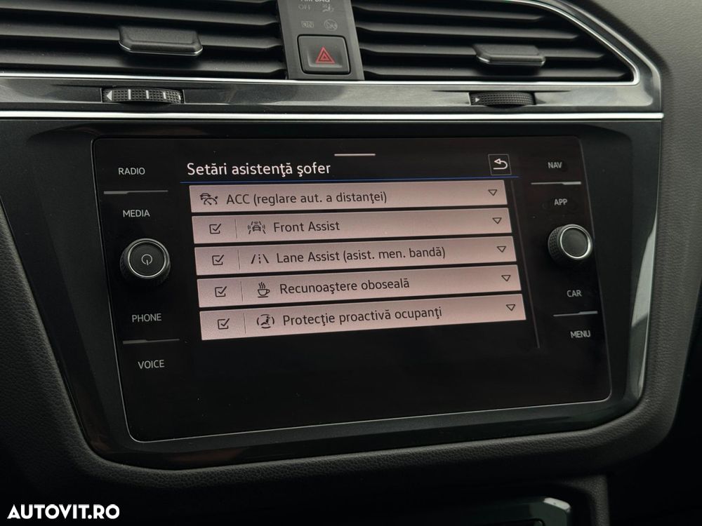 Volkswagen Tiguan - 16