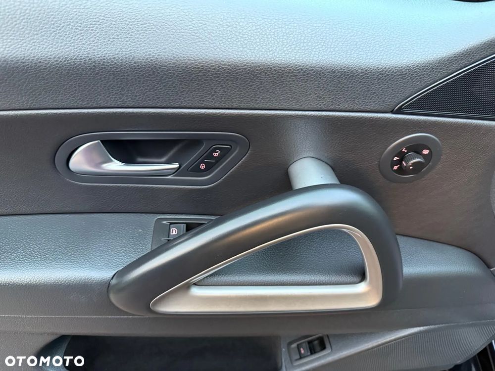 Volkswagen Scirocco 2.0 TDI Blue Motion Technologie Team - 19