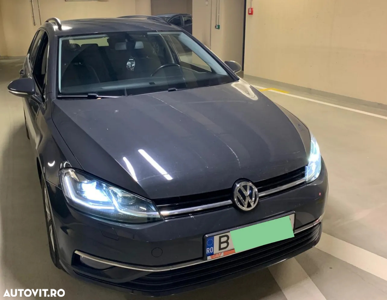 Volkswagen Golf - 6