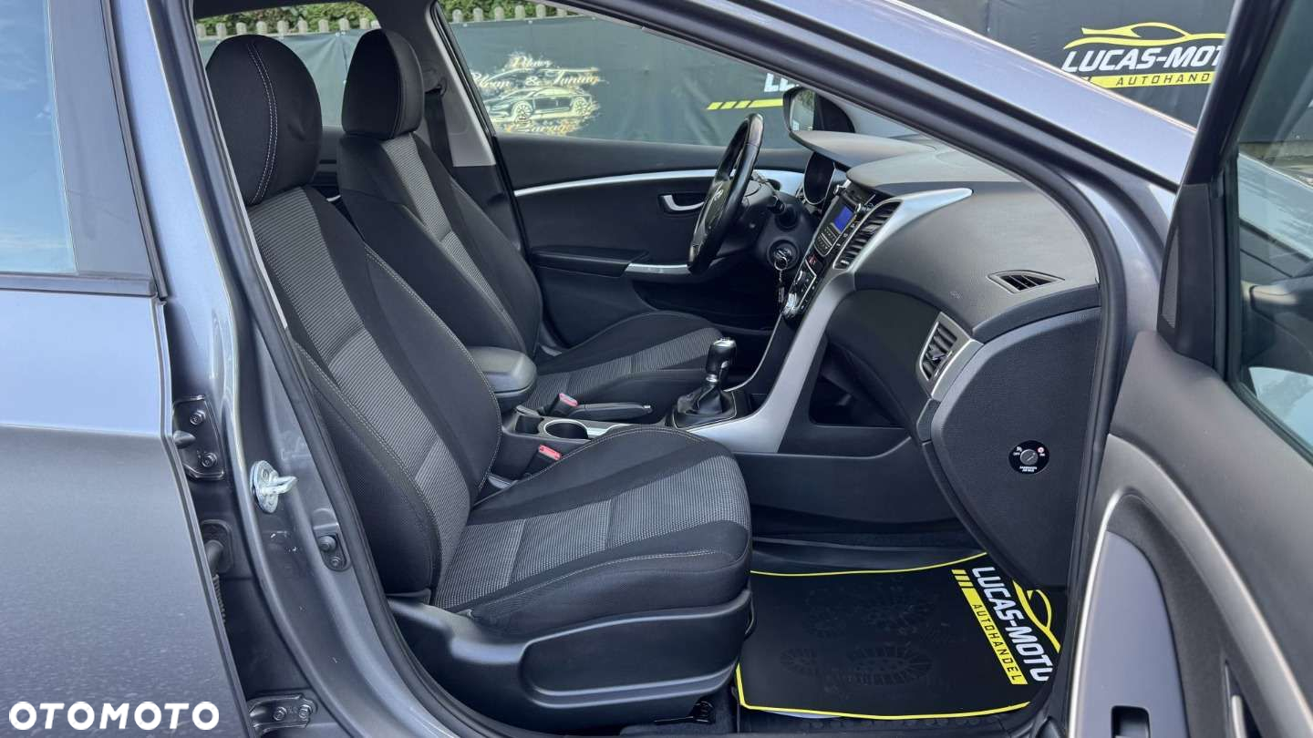 Hyundai i30 - 21
