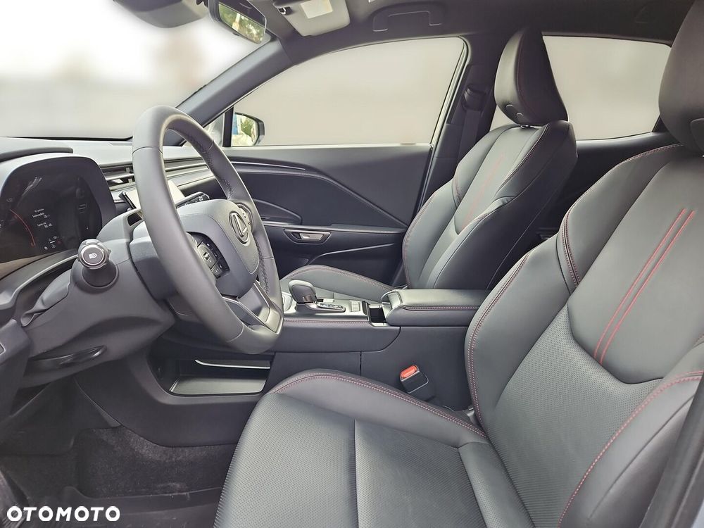 Lexus LBX 1.5 Hybrid Emotion - 21