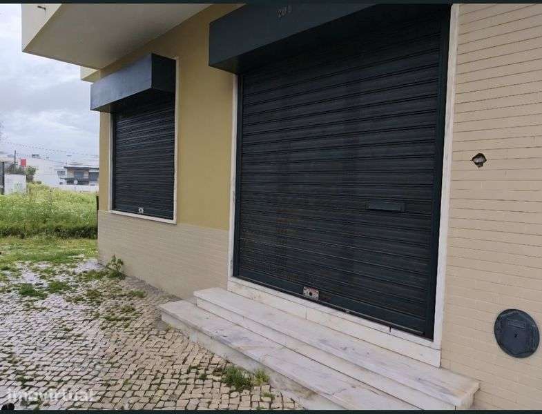 Loja Santa Iria de Azóia - Grande imagem: 3/8