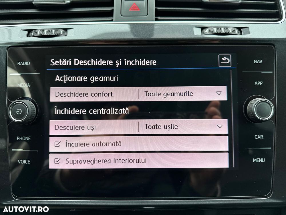 Volkswagen Golf Variant 2.0 TDI SCR 4Motion DSG Highline - 18