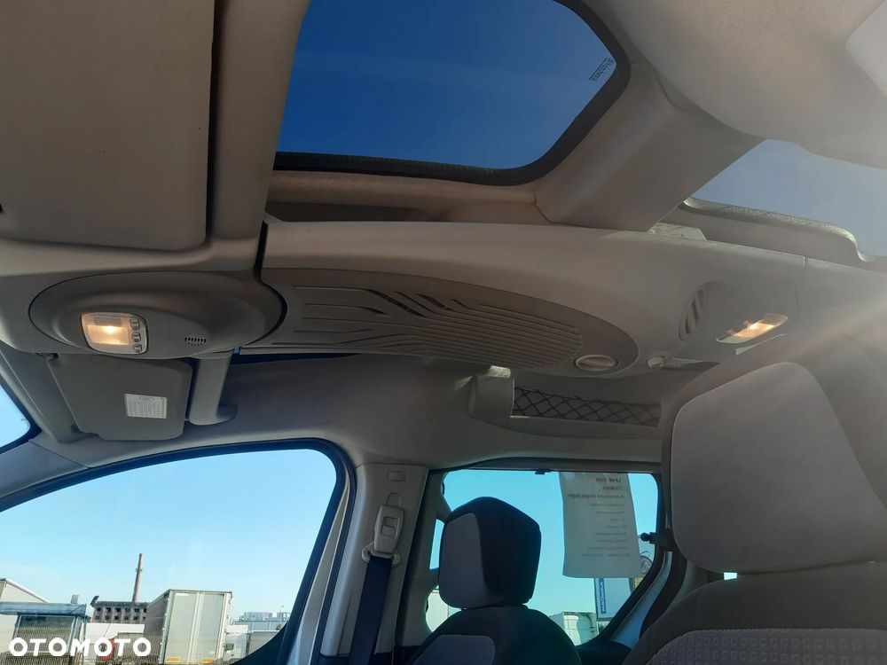 Citroën Berlingo Multispace e-HDi 90 FAP EGS6 Exclusive - 13