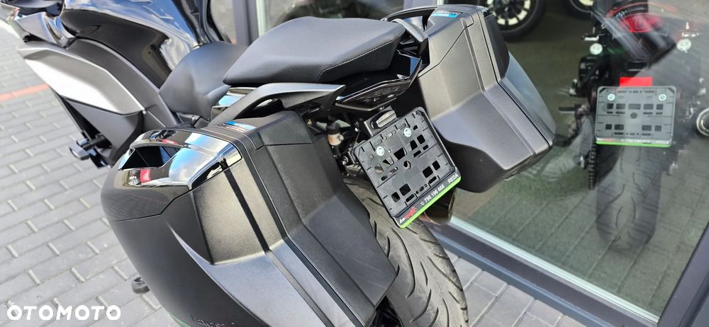 Kawasaki Ninja 1000 SX - 38