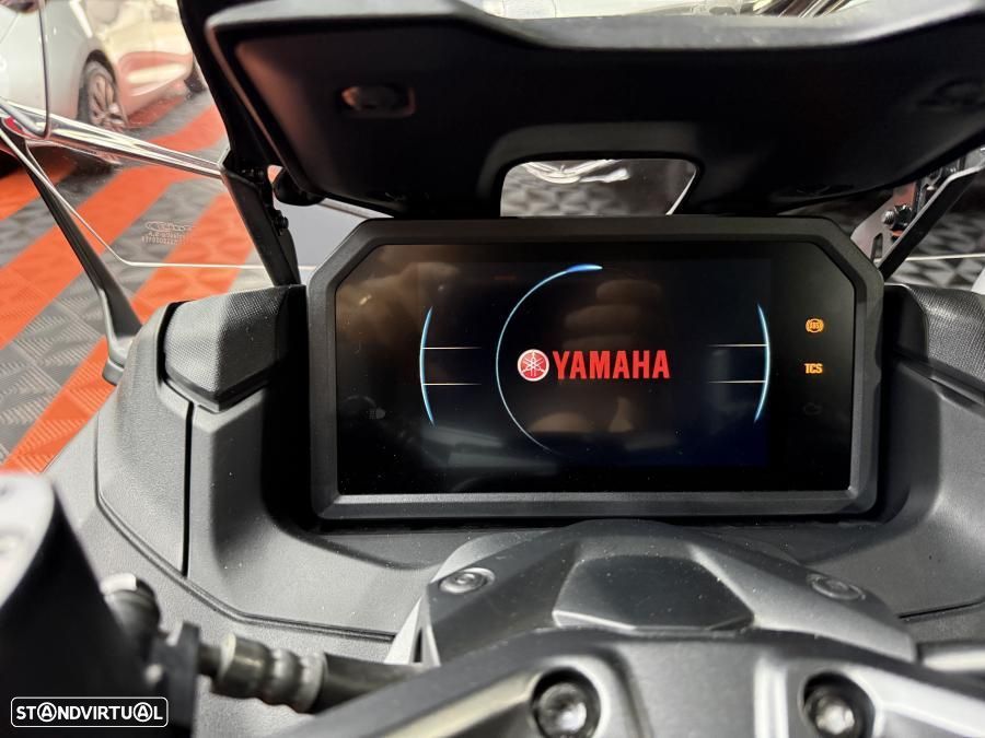 Yamaha TMAX TECH MAX - 19