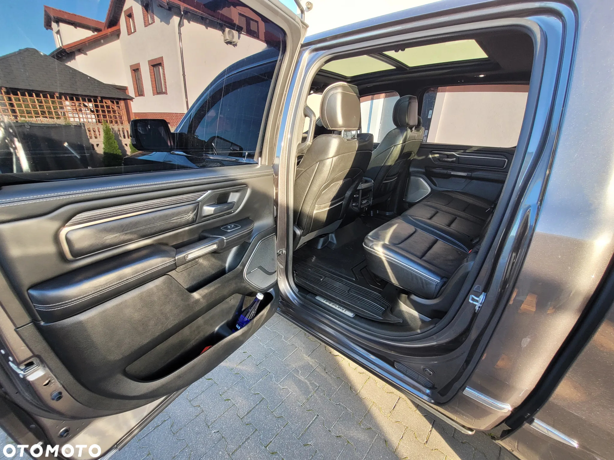 RAM 1500 Crew Cab Shortbed Limited - 16