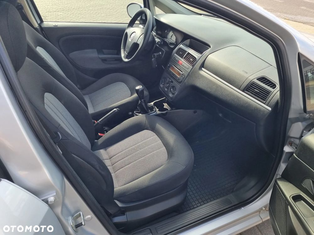 Fiat Linea 1.4 T-Jet 16V Active - 17