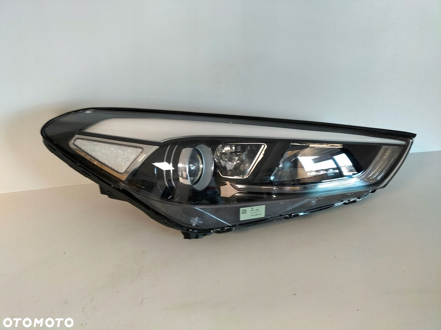 Lampa przednia reflektor prawa HYUNDAI TUCSON III 15-18 - 3