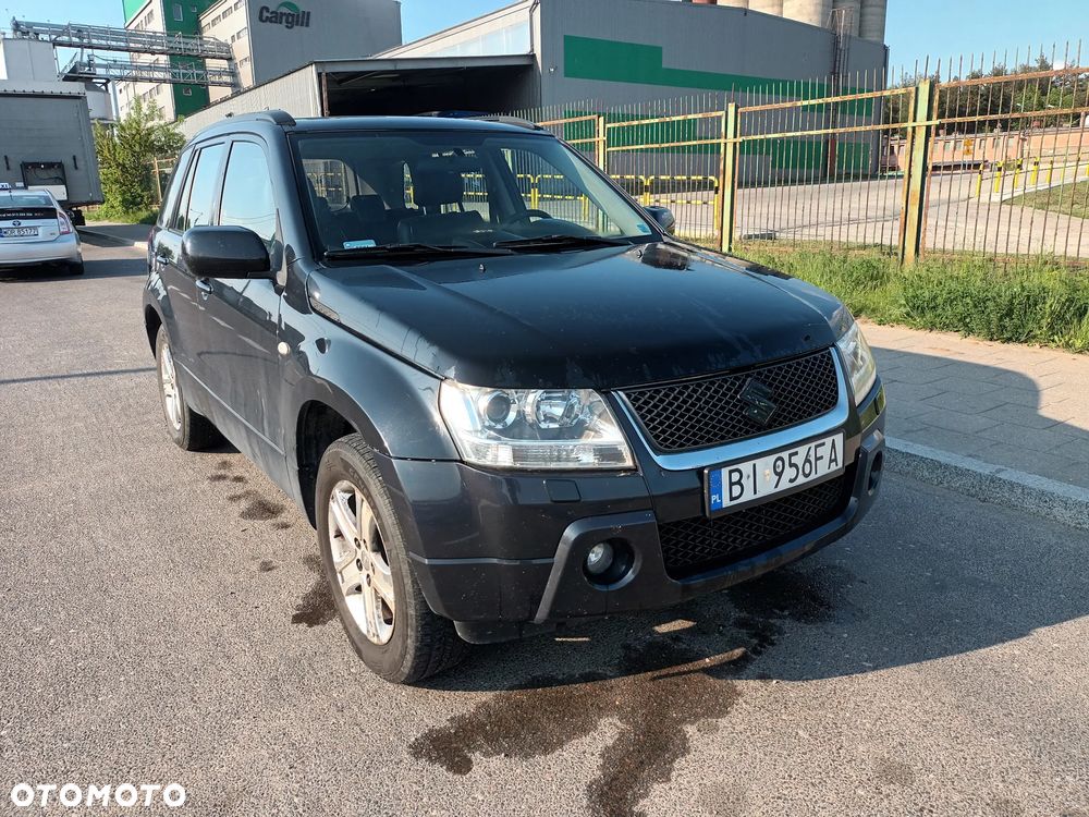 Suzuki Grand Vitara 2.0 - 1
