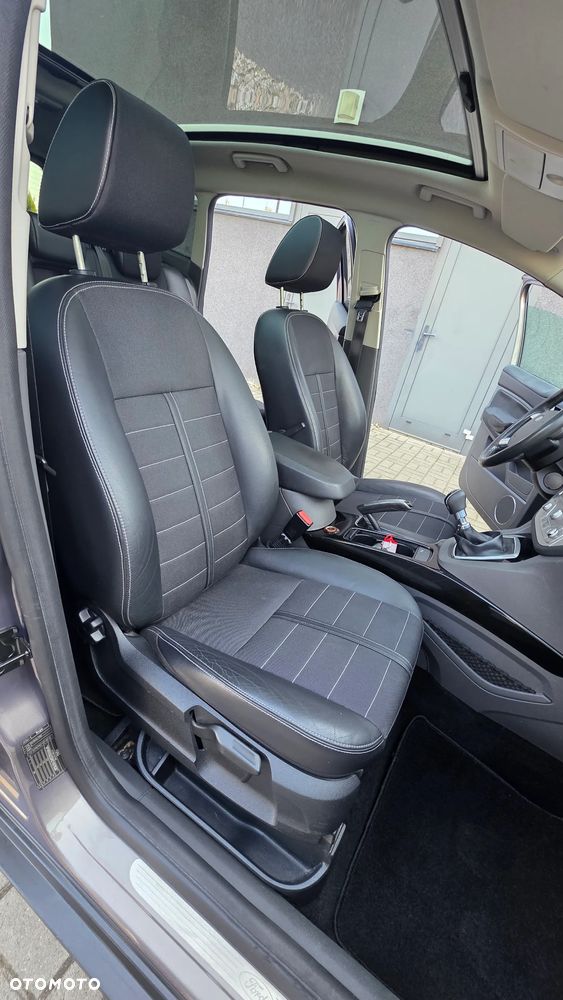 Ford Kuga 2.0 TDCi Titanium S - 37