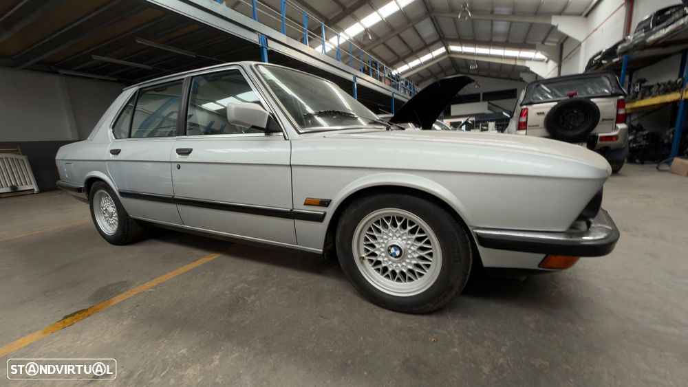 BMW 528 - 12