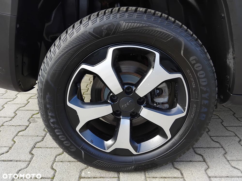 Jeep Renegade - 24