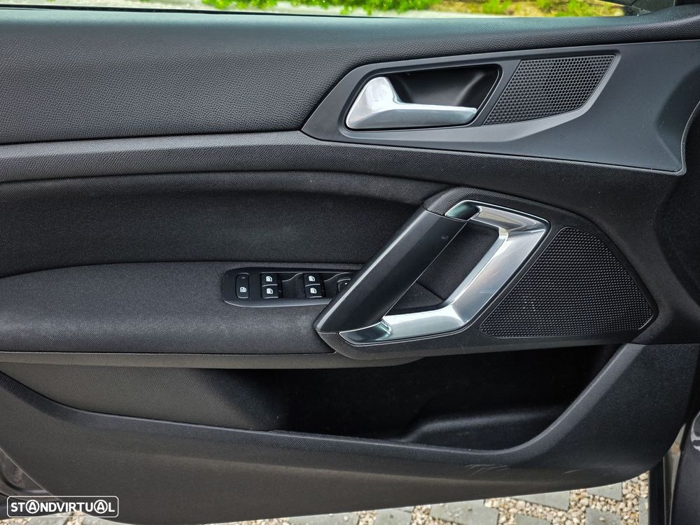 Peugeot 308 SW 1.5 BlueHDi Style - 38