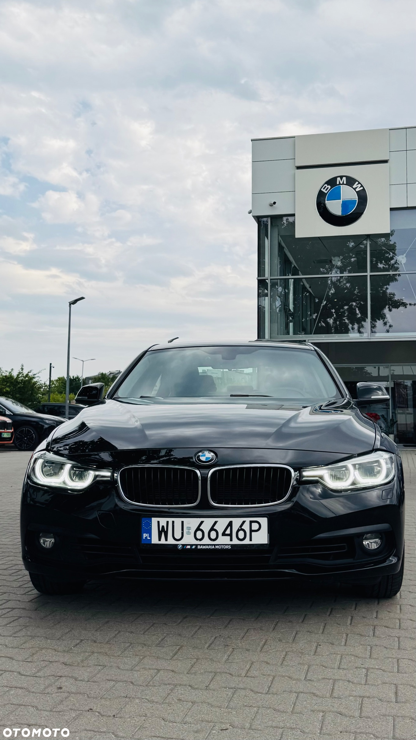 BMW Seria 3 318i - 12