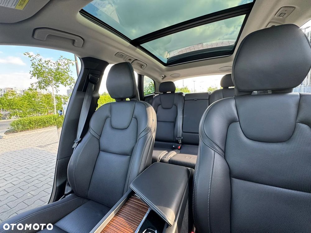 Volvo XC 60 B5 B AWD Ultimate Black Edition - 26