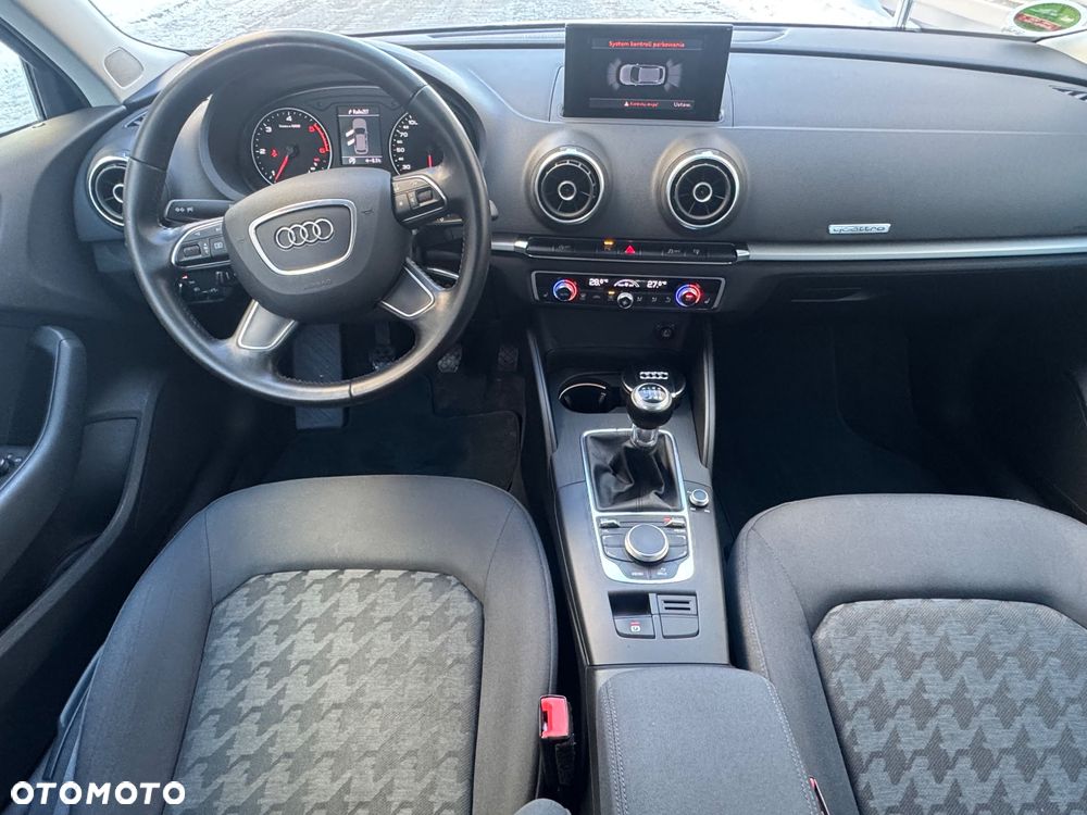 Audi A3 Sportback - 16