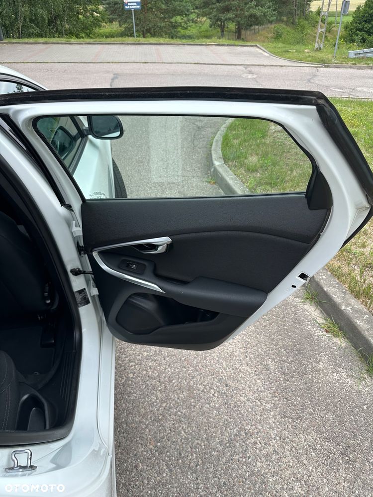Volvo V40 T2 - 27