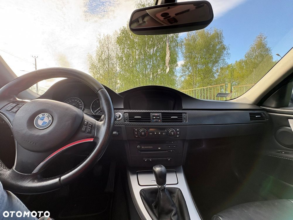 BMW Seria 3 320d - 10