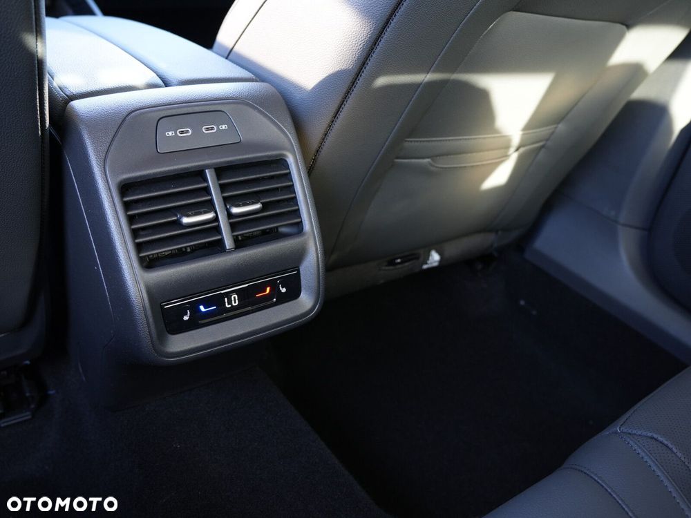 Skoda Superb 2.0 TDI SCR 4x4 L&K DSG - 38