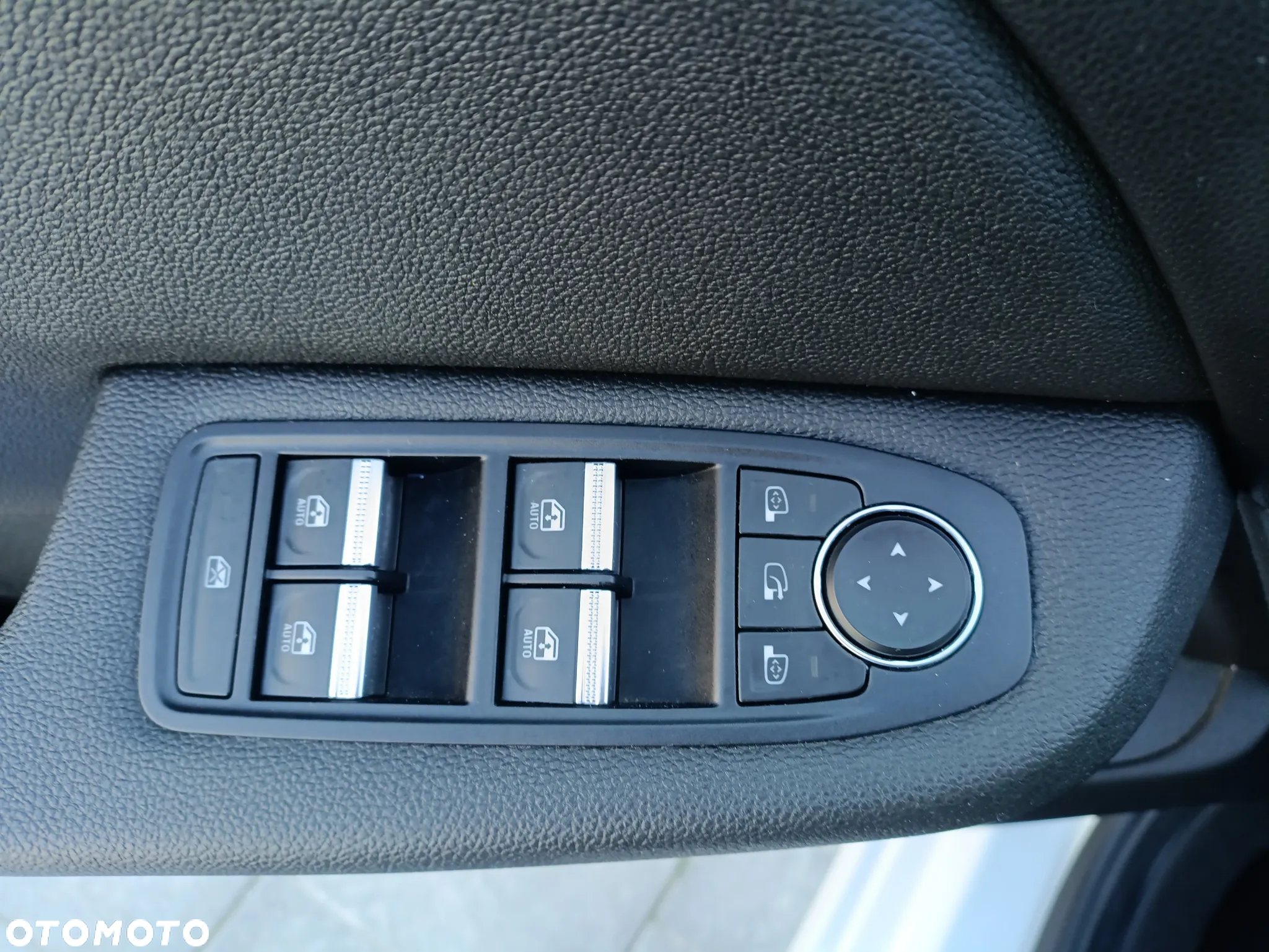 Renault Clio TCe 100 BUSINESS EDITION - 17