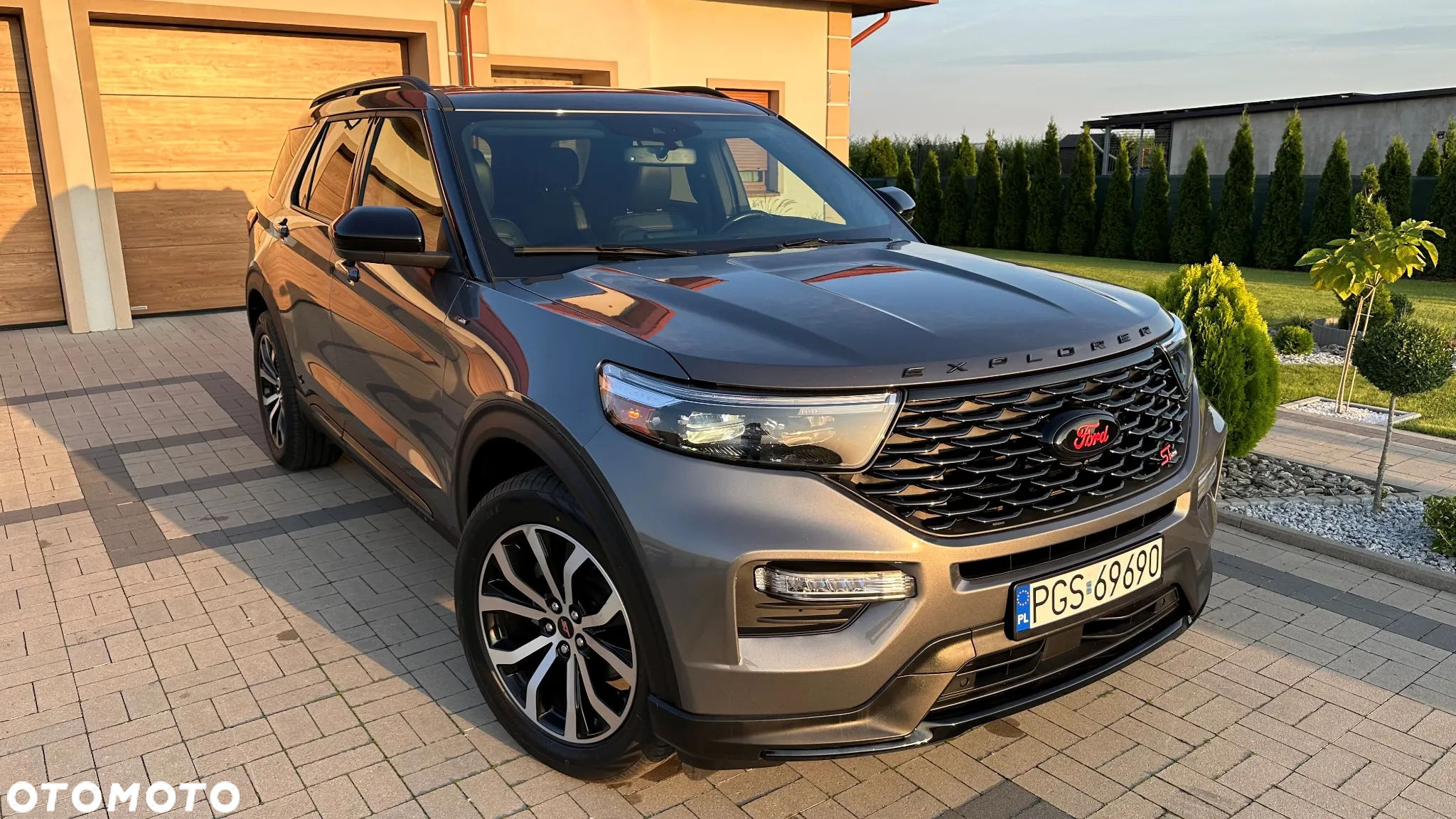 Ford Explorer - 8
