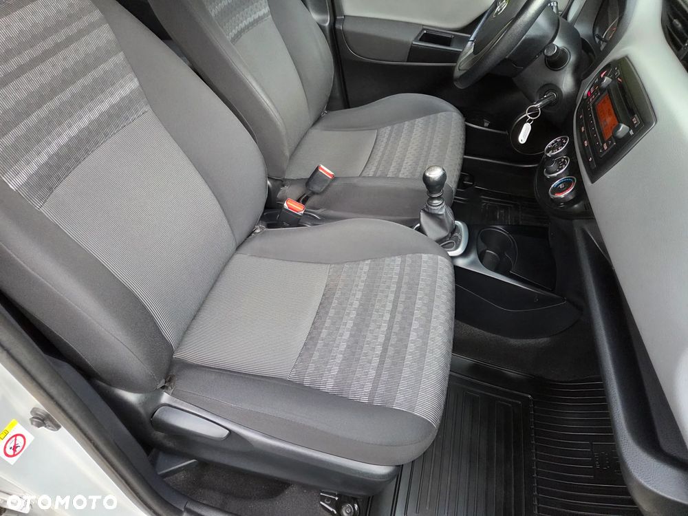 Toyota Yaris 1.33 Premium - 10