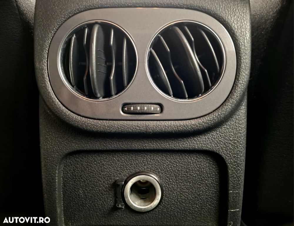 Volkswagen Tiguan 2.0 TDI DPF BlueMotion Technology Exclusive - 28