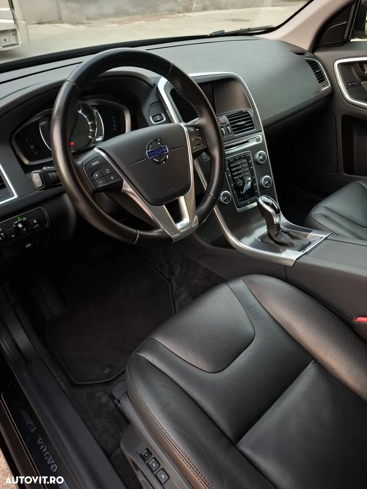 Volvo XC 60 D4 Geartronic Summum - 9