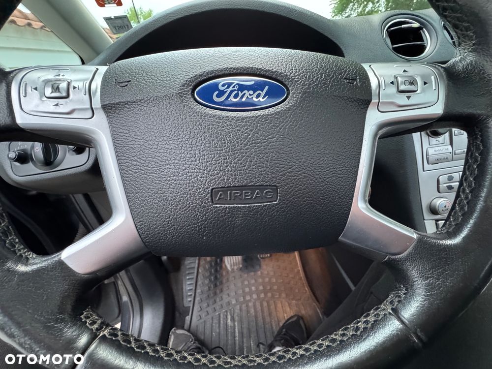 Ford S-Max - 39