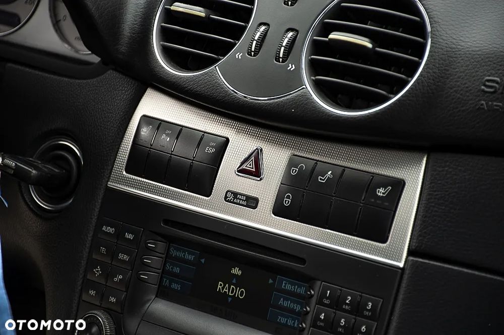 Mercedes-Benz CLK 320 CDI 7G-TRONIC Avantgarde - 33