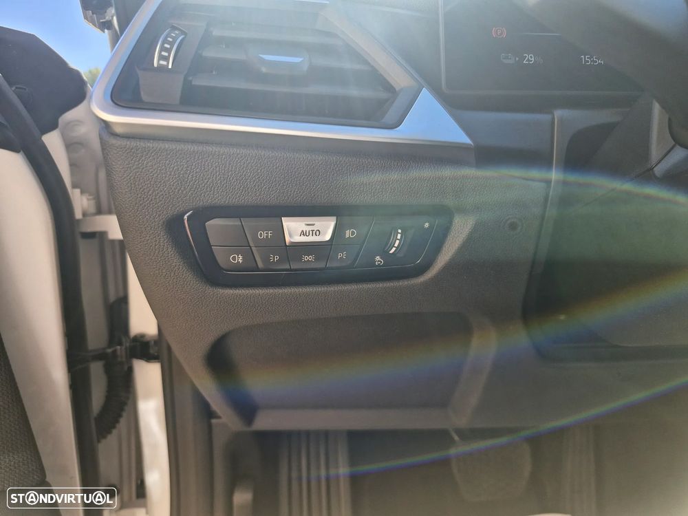 BMW i4 - 21