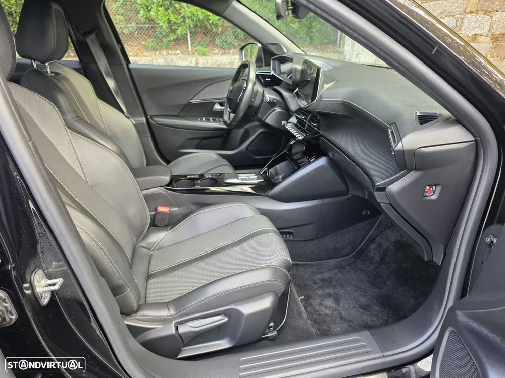 Peugeot e-2008 - 33