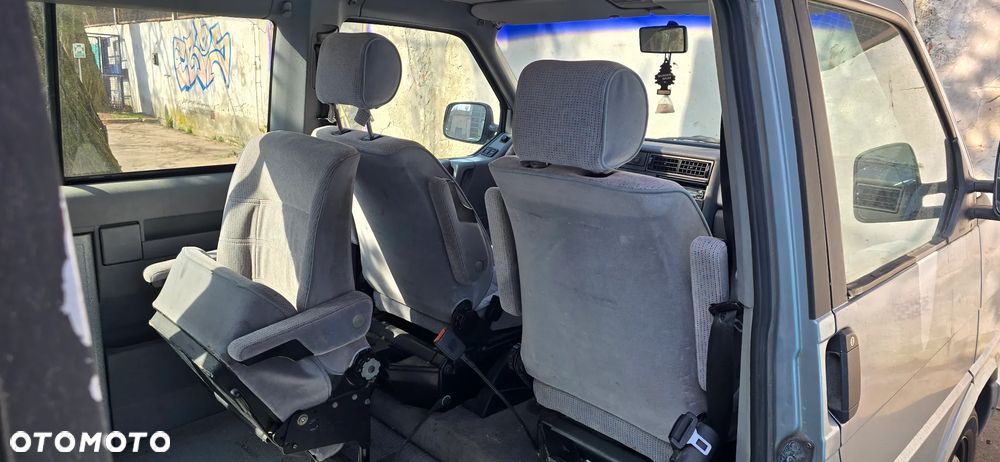Volkswagen Multivan - 8