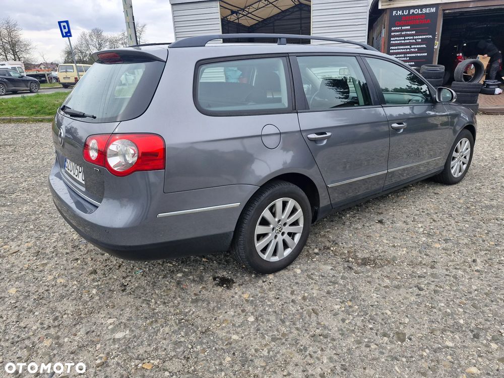 Volkswagen Passat 1.9 TDI Comfortline - 2