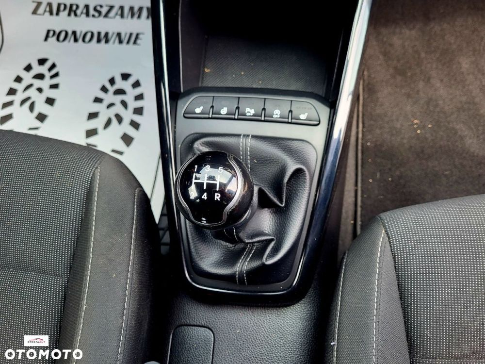 Kia Rio - 16