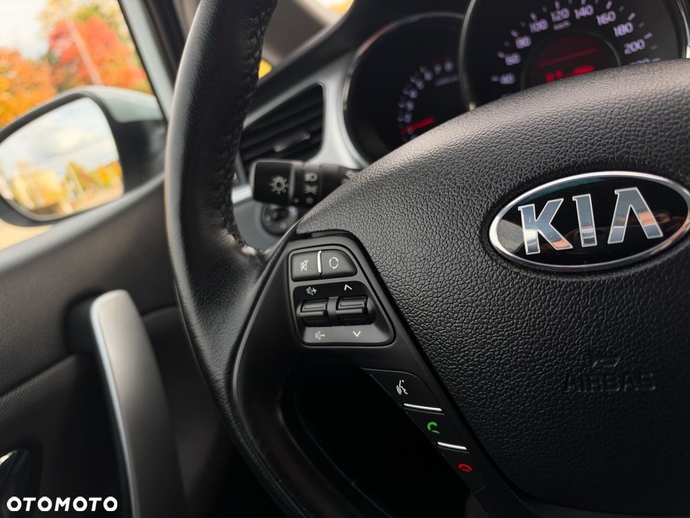 Kia Ceed 1.4 CVVT Dream Team Edition - 22