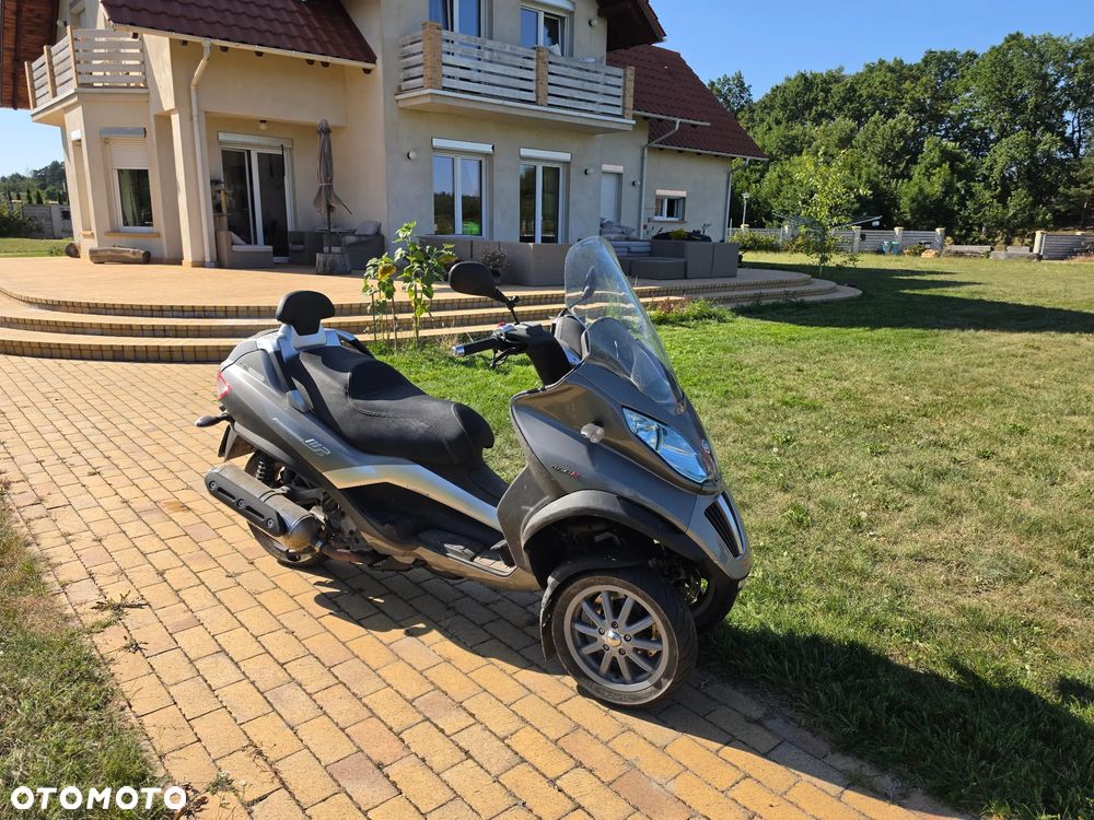 Piaggio MP-3 - 1