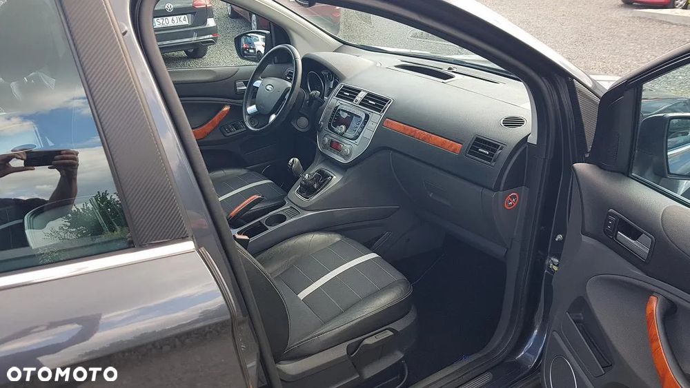 Ford Kuga 2.0 TDCi 4x4 Titanium - 29