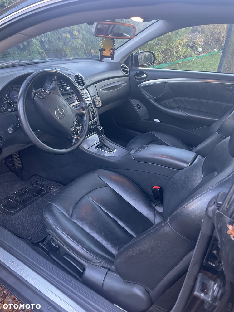 Mercedes-Benz CLK - 11